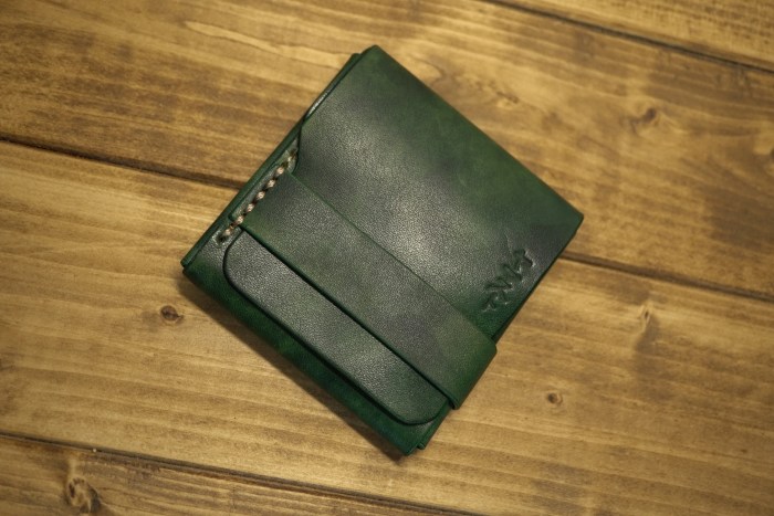 Minimalist Wallet- Hand Made in Japan With Shonan Leather - Hand Dyed Dark Green - Etsy